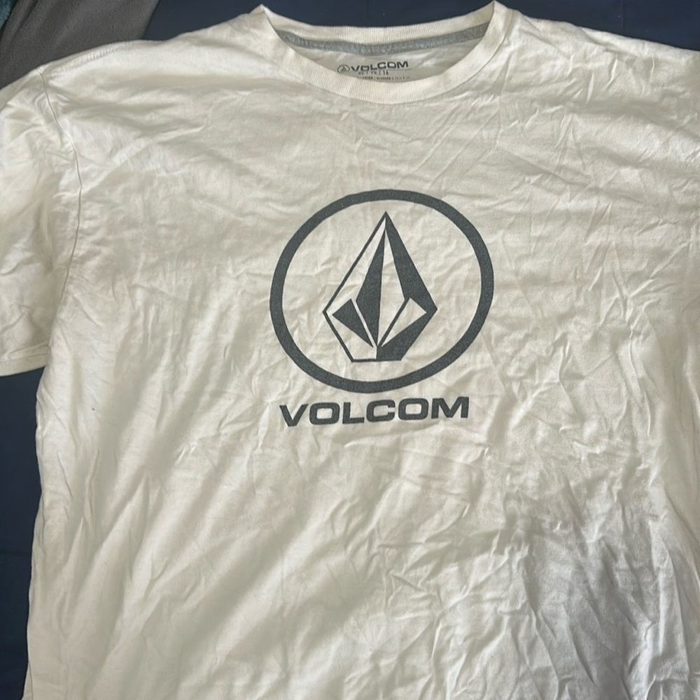 Volcom shirt